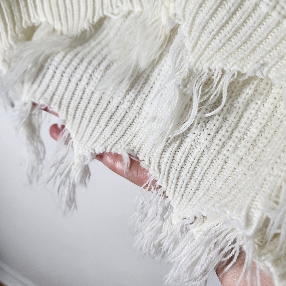 Full Circle Trends Cable Knit Shreaded Sweater - image 8